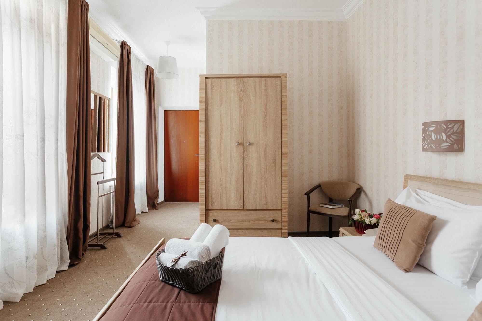 Noname Hotel Odessa Buitenkant foto